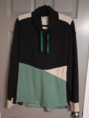 Ll Bean Colorblock Pullover Funnelneck in Black, Heather Cream & Green